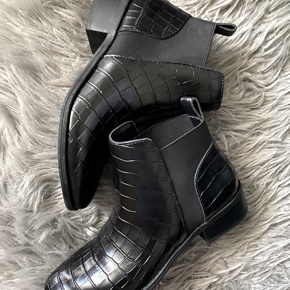 Like New * Dolce Vita Ankle Boots